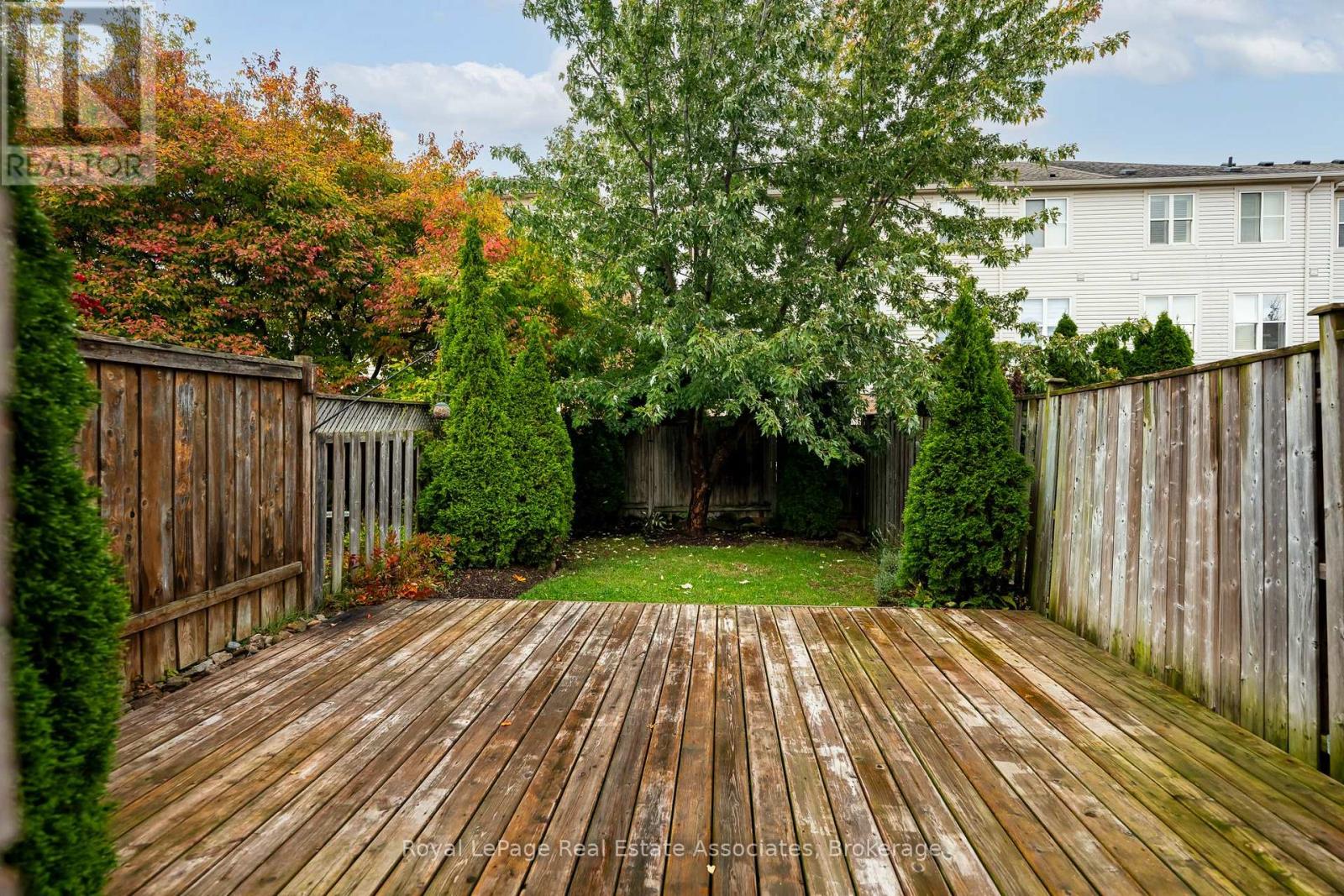 47 Bradley Drive, Halton Hills (Georgetown), Ontario  L7G 6B6 - Photo 4 - W14090938