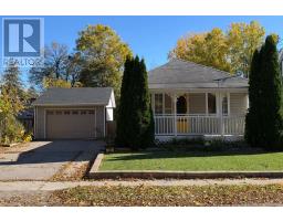 <div class="price">$2,800<small> Monthly</small></div> 30 College Street, Halton Hills (Georgetown)<br><div style="margin-bottom:8px;"><small>Royal LePage Real Estate Services Ltd.</small></div><div class='bed_bath'>2 Bed | 1 Bath</div>