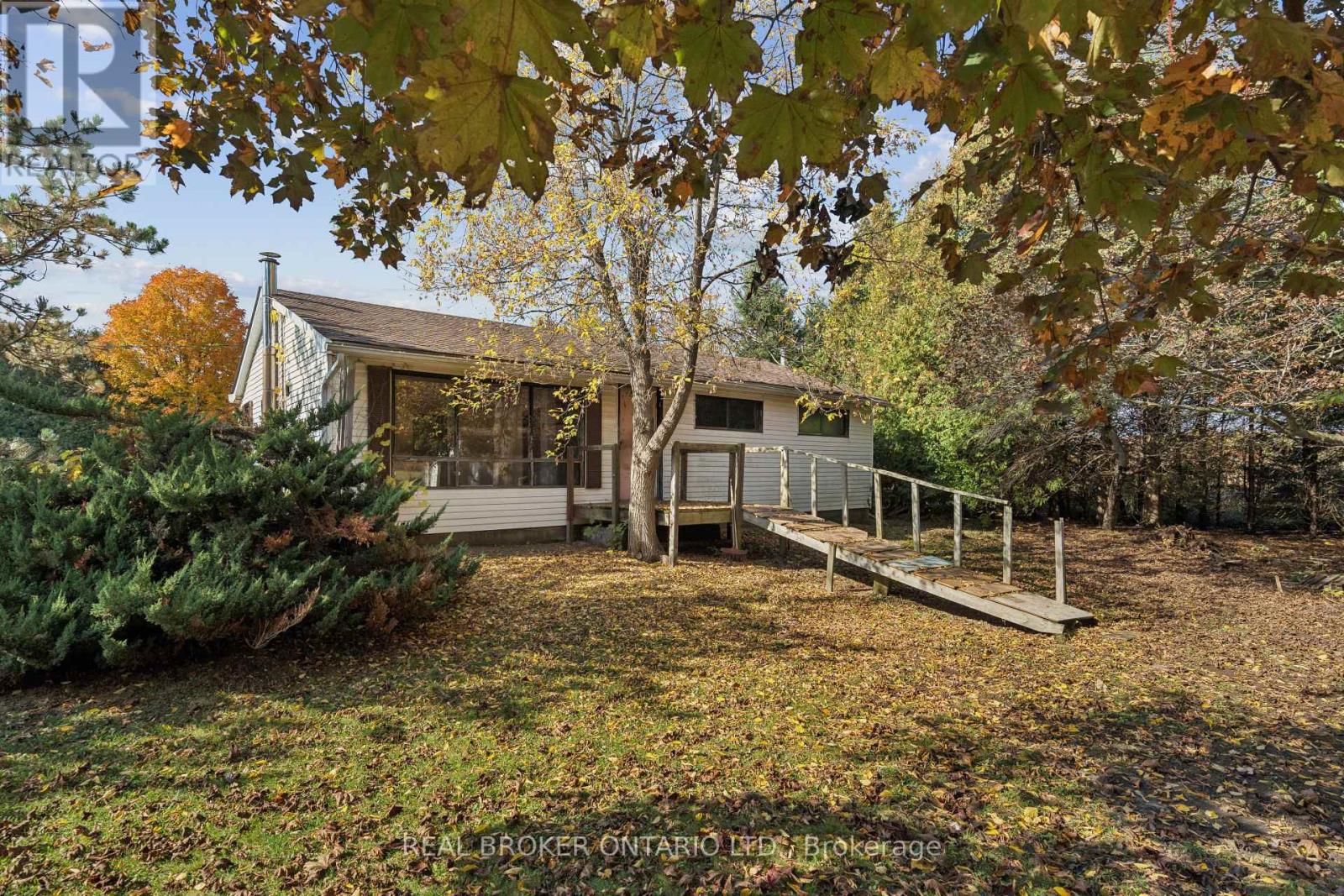 5649 25 Side Road, Milton (Na Rural Nassagaweya), Ontario  L7J 2L7 - Photo 3 - W14095602