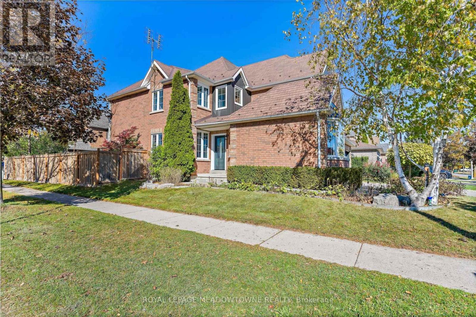 82 Eaton Street, Halton Hills (Georgetown), Ontario  L7G 5T2 - Photo 4 - W14096752
