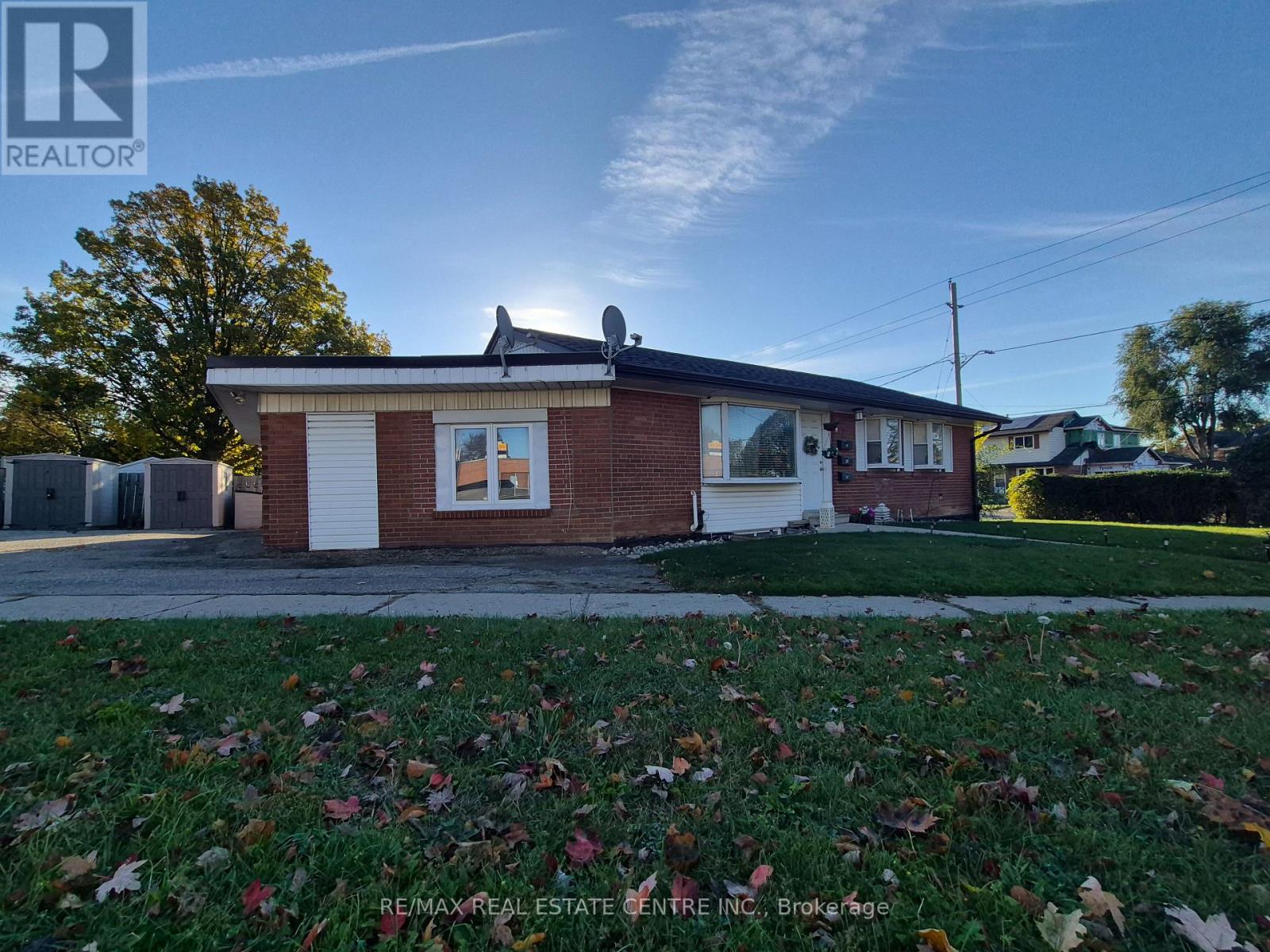 7 Rexway Drive, Halton Hills (Georgetown), Ontario  L7G 1P9 - Photo 1 - W14097808