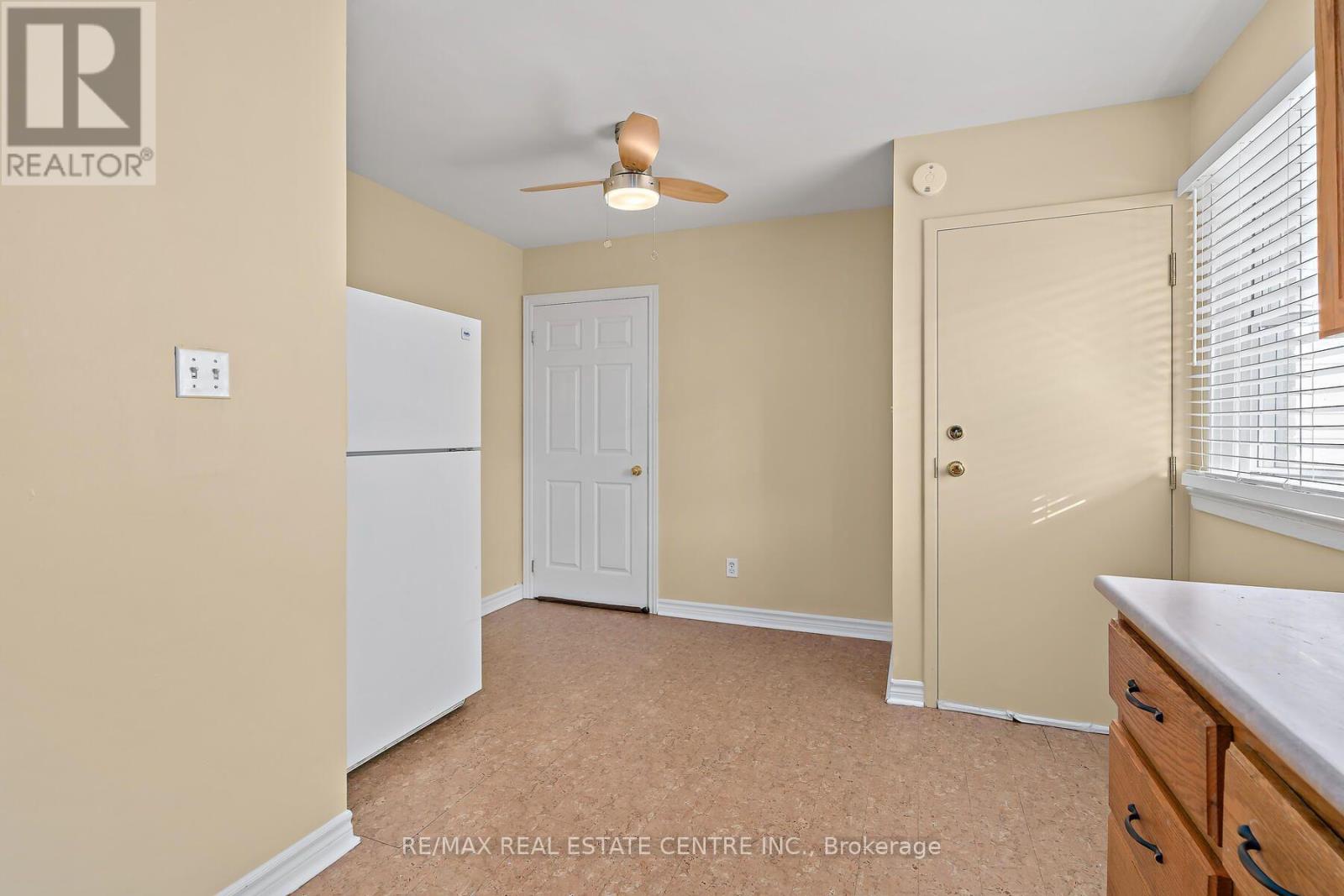 7 Rexway Drive, Halton Hills (Georgetown), Ontario  L7G 1P9 - Photo 6 - W14097808