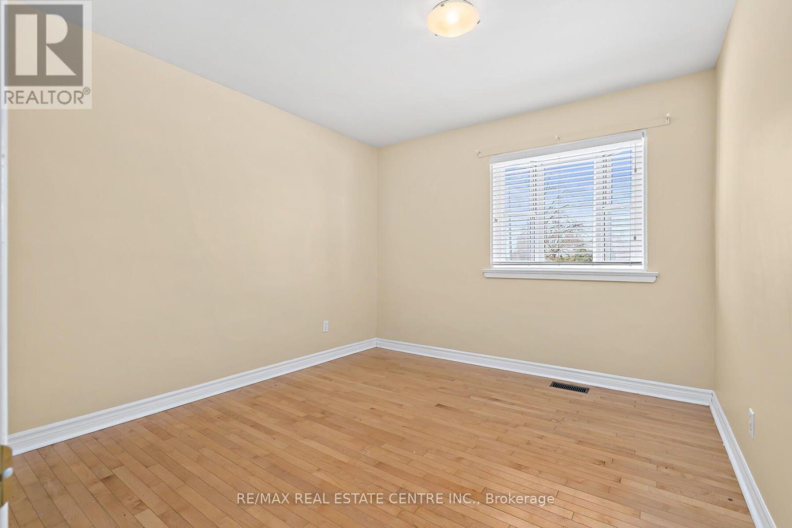 7 Rexway Drive, Halton Hills (Georgetown), Ontario  L7G 1P9 - Photo 7 - W14097808