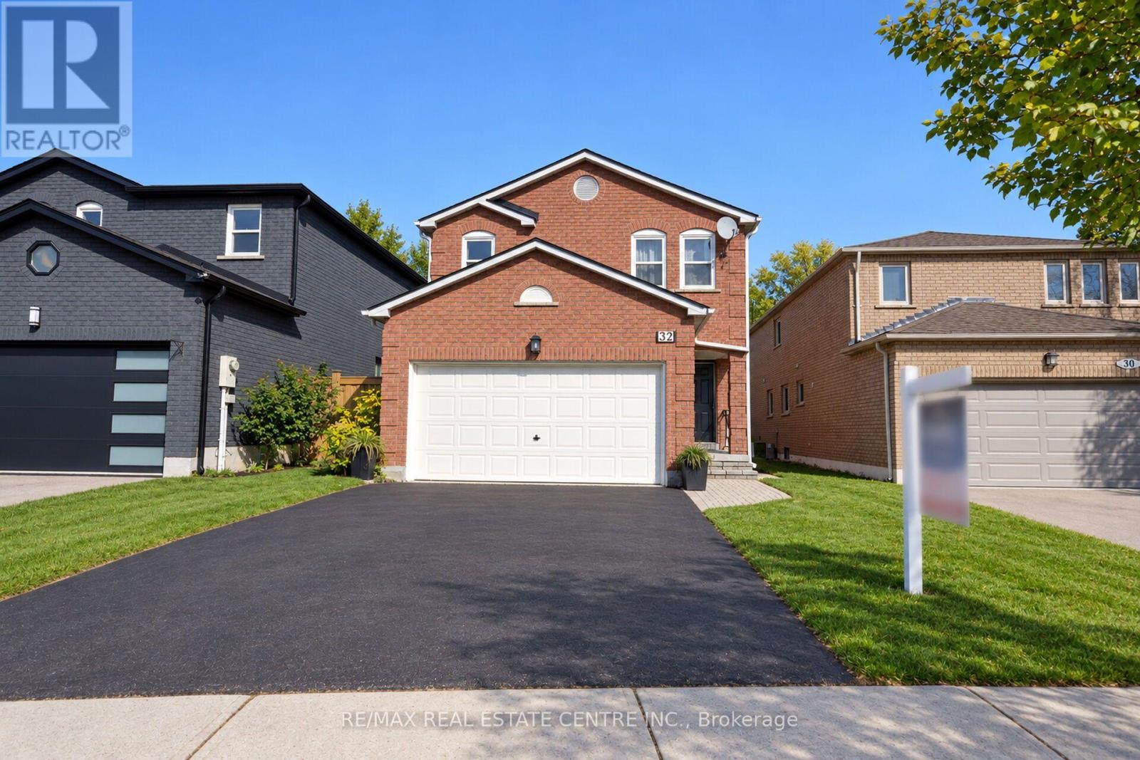 32 Mckinnon Avenue, Halton Hills (Georgetown), Ontario  L7G 5H5 - Photo 1 - W14098074