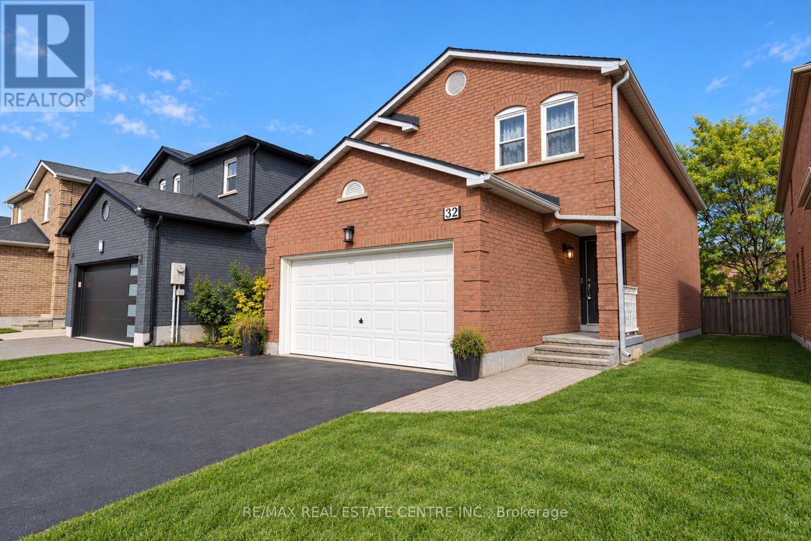 32 Mckinnon Avenue, Halton Hills (Georgetown), Ontario  L7G 5H5 - Photo 2 - W14098074