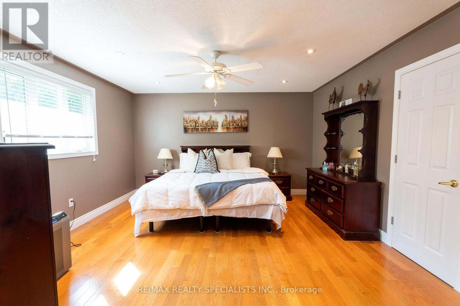 10642 Sixth Line, Halton Hills (Rural Halton Hills), Ontario  L7G 4S6 - Photo 10 - W14101858