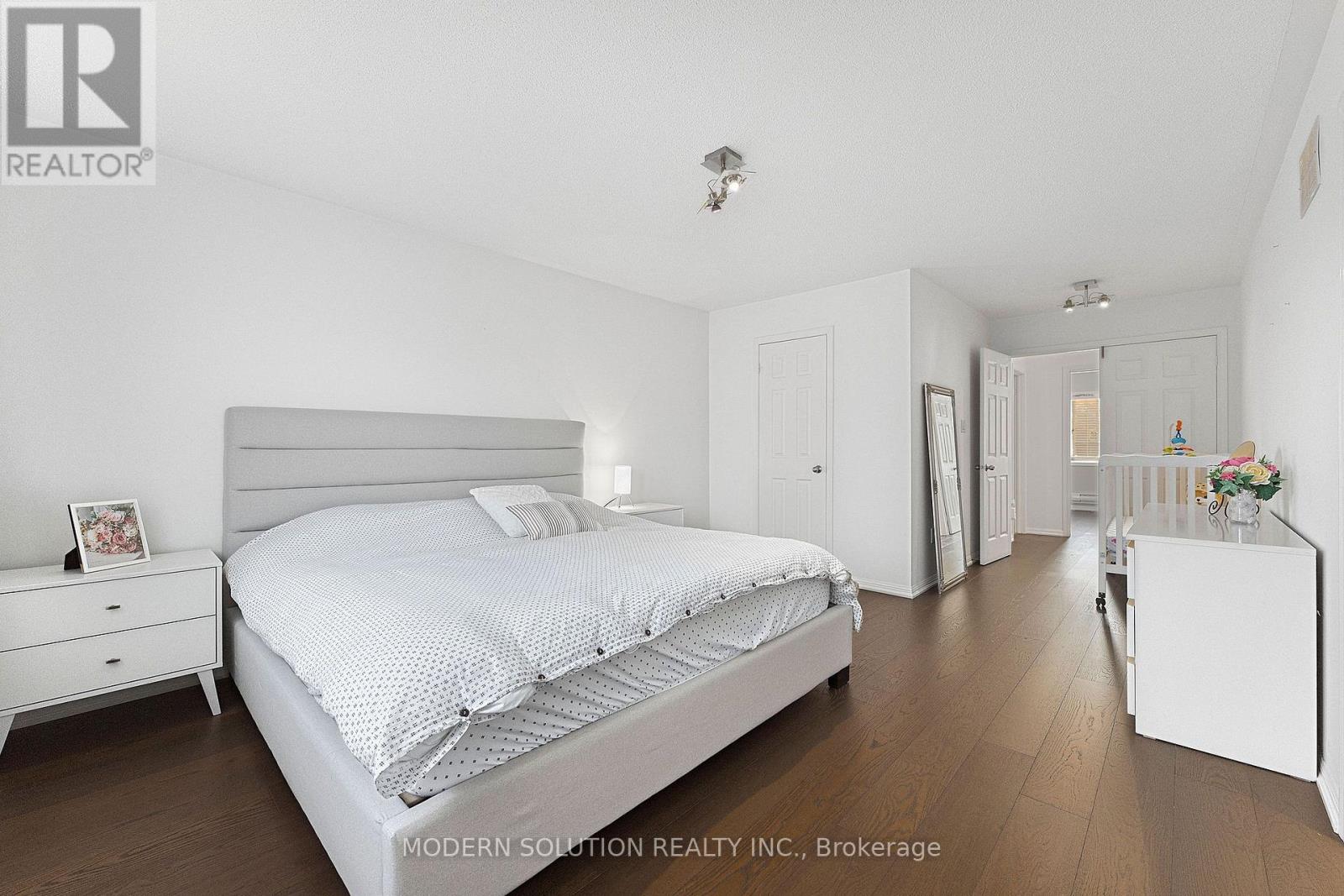 5 Woodcote Crescent, Halton Hills (Georgetown), Ontario  L7G 6M2 - Photo 29 - W14106010