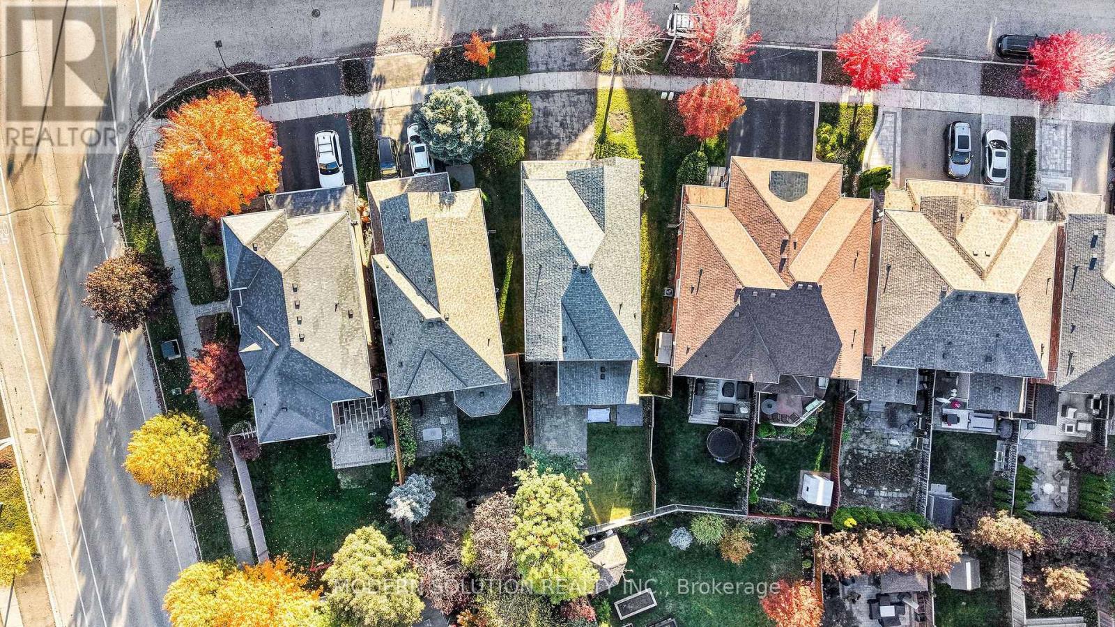 5 Woodcote Crescent, Halton Hills (Georgetown), Ontario  L7G 6M2 - Photo 3 - W14106010