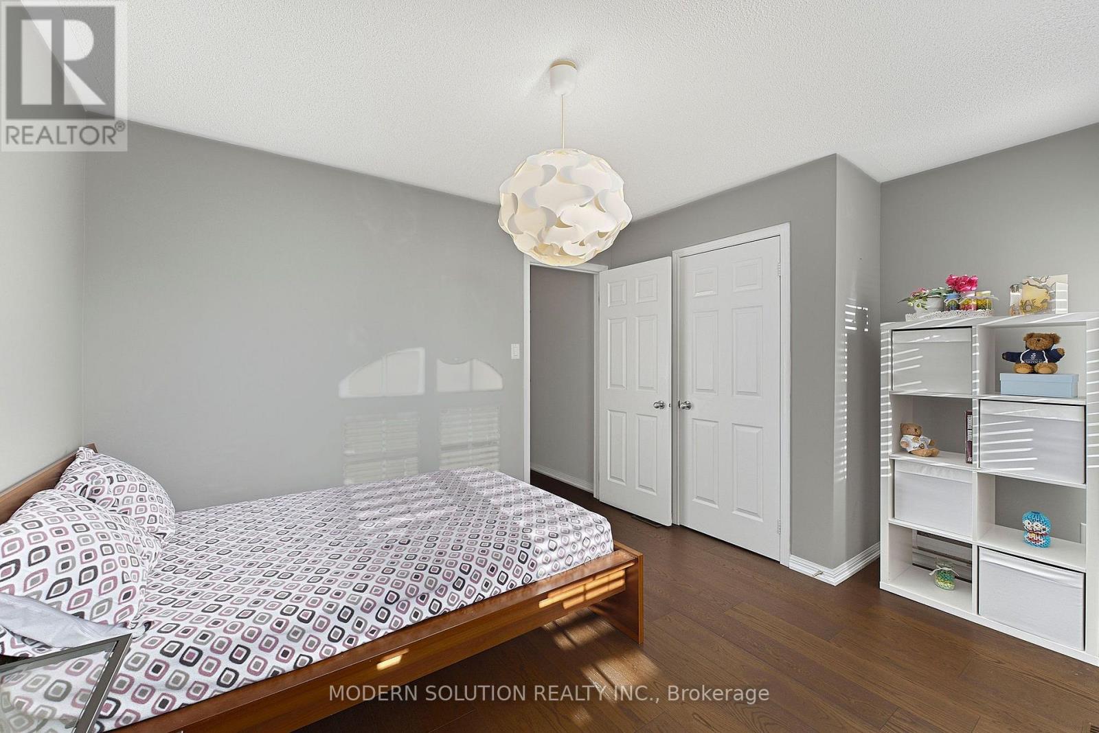 5 Woodcote Crescent, Halton Hills (Georgetown), Ontario  L7G 6M2 - Photo 35 - W14106010