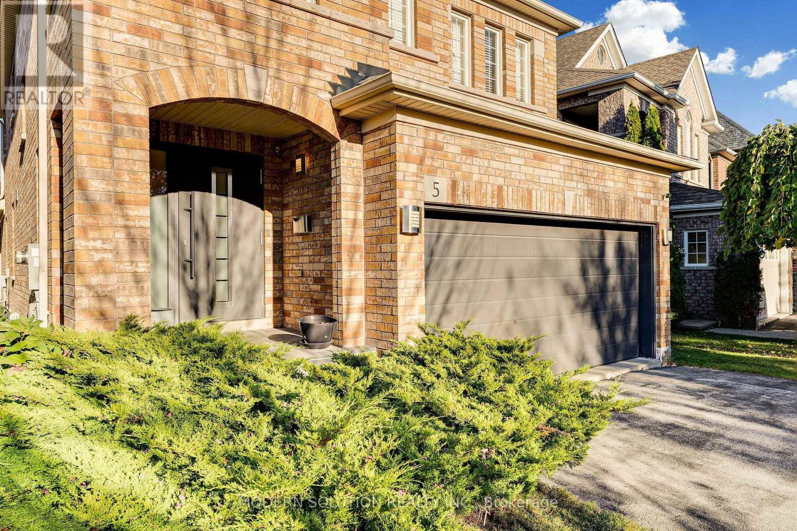 5 Woodcote Crescent, Halton Hills (Georgetown), Ontario  L7G 6M2 - Photo 5 - W14106010