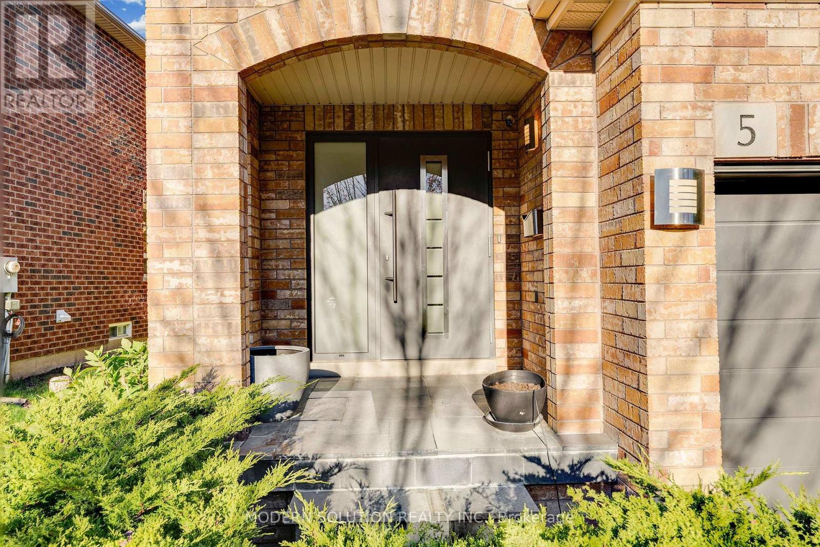 5 Woodcote Crescent, Halton Hills (Georgetown), Ontario  L7G 6M2 - Photo 6 - W14106010