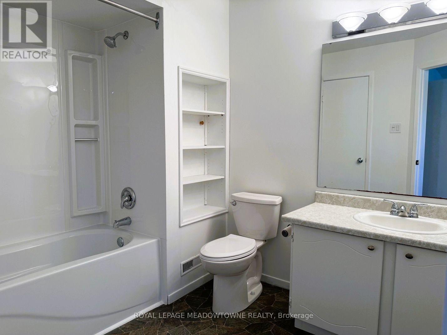 122 Lynden Circle, Halton Hills (Georgetown), Ontario  L7G 4Y8 - Photo 17 - W14107766