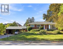 <div class="price">$700,000</div> 10168 Tenth Line, Halton Hills (Georgetown)<br><div style="margin-bottom:8px;"><small>RE/MAX West Realty Inc.</small></div><div class='bed_bath'>3 Bed | 1 Bath</div>
