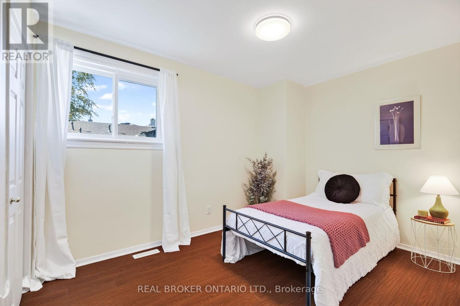302 Delrex Boulevard, Halton Hills (Georgetown), Ontario  L7G 4G8 - Photo 19 - W14108728