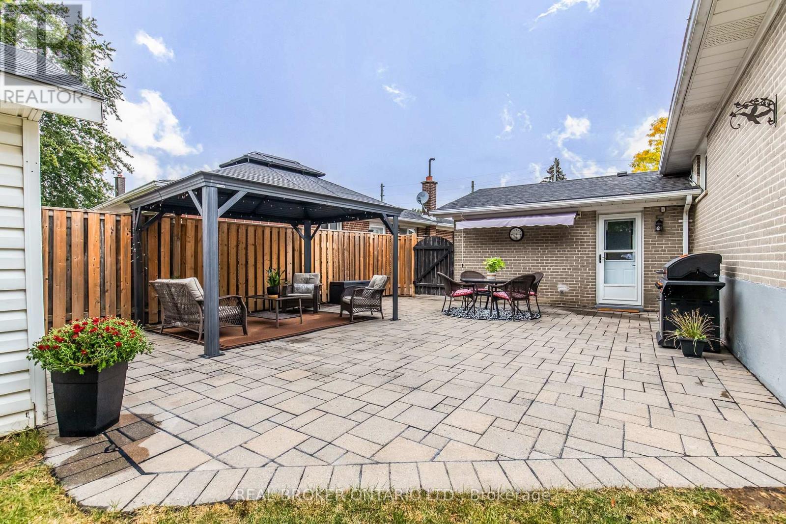 302 Delrex Boulevard, Halton Hills (Georgetown), Ontario  L7G 4G8 - Photo 32 - W14108728