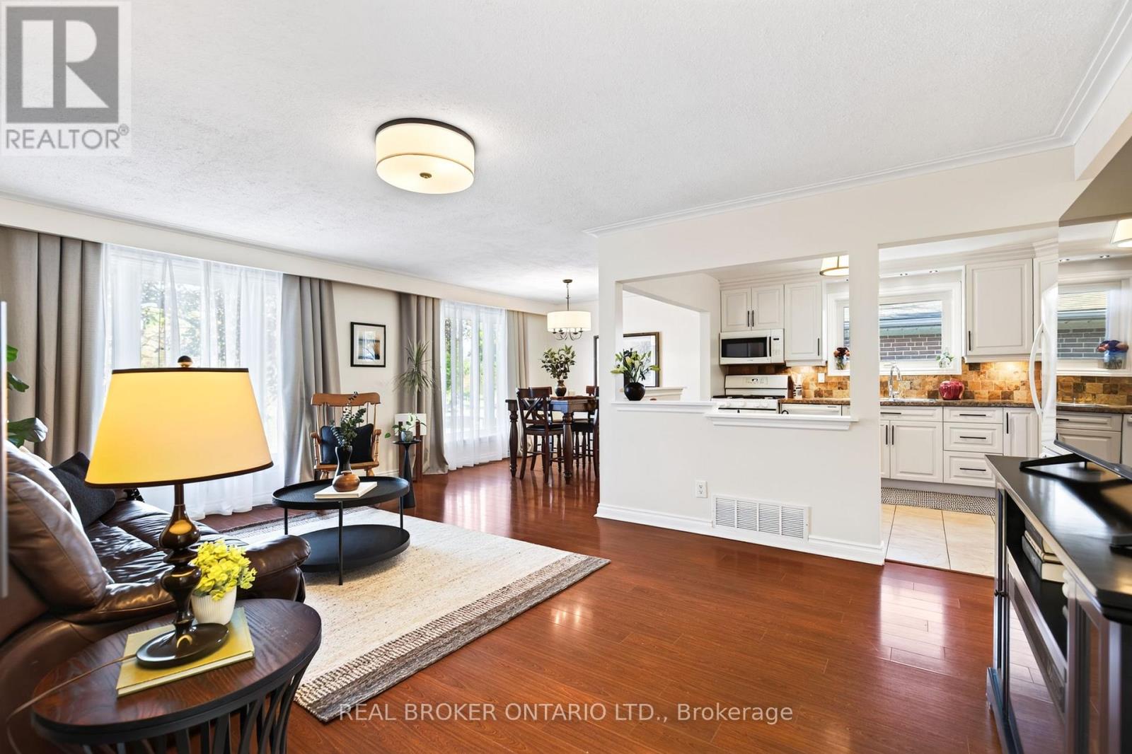 302 Delrex Boulevard, Halton Hills (Georgetown), Ontario  L7G 4G8 - Photo 8 - W14108728