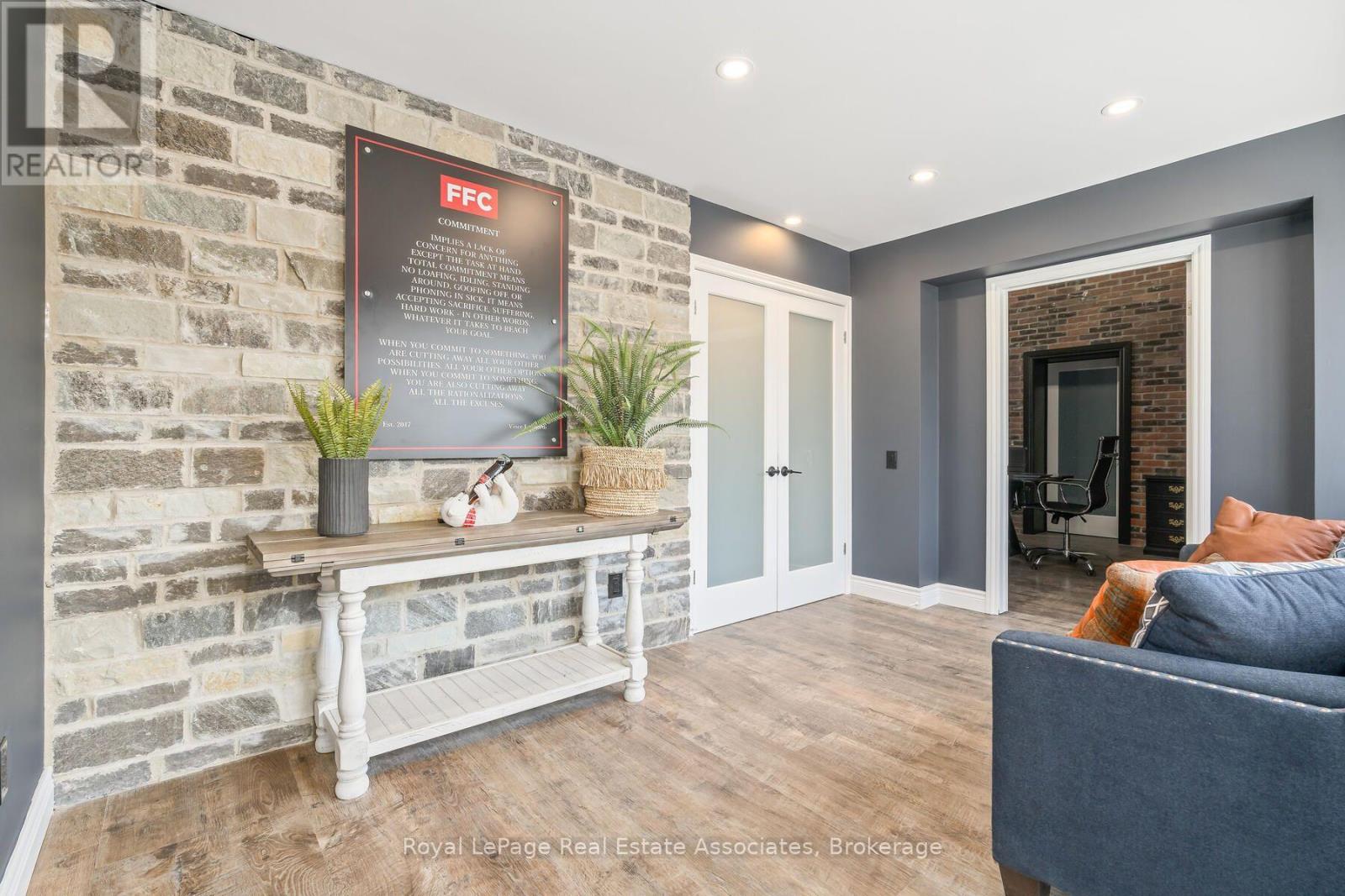 9 - 150 Armstrong Avenue, Halton Hills (Georgetown), Ontario  L7G 5G8 - Photo 6 - W14109510