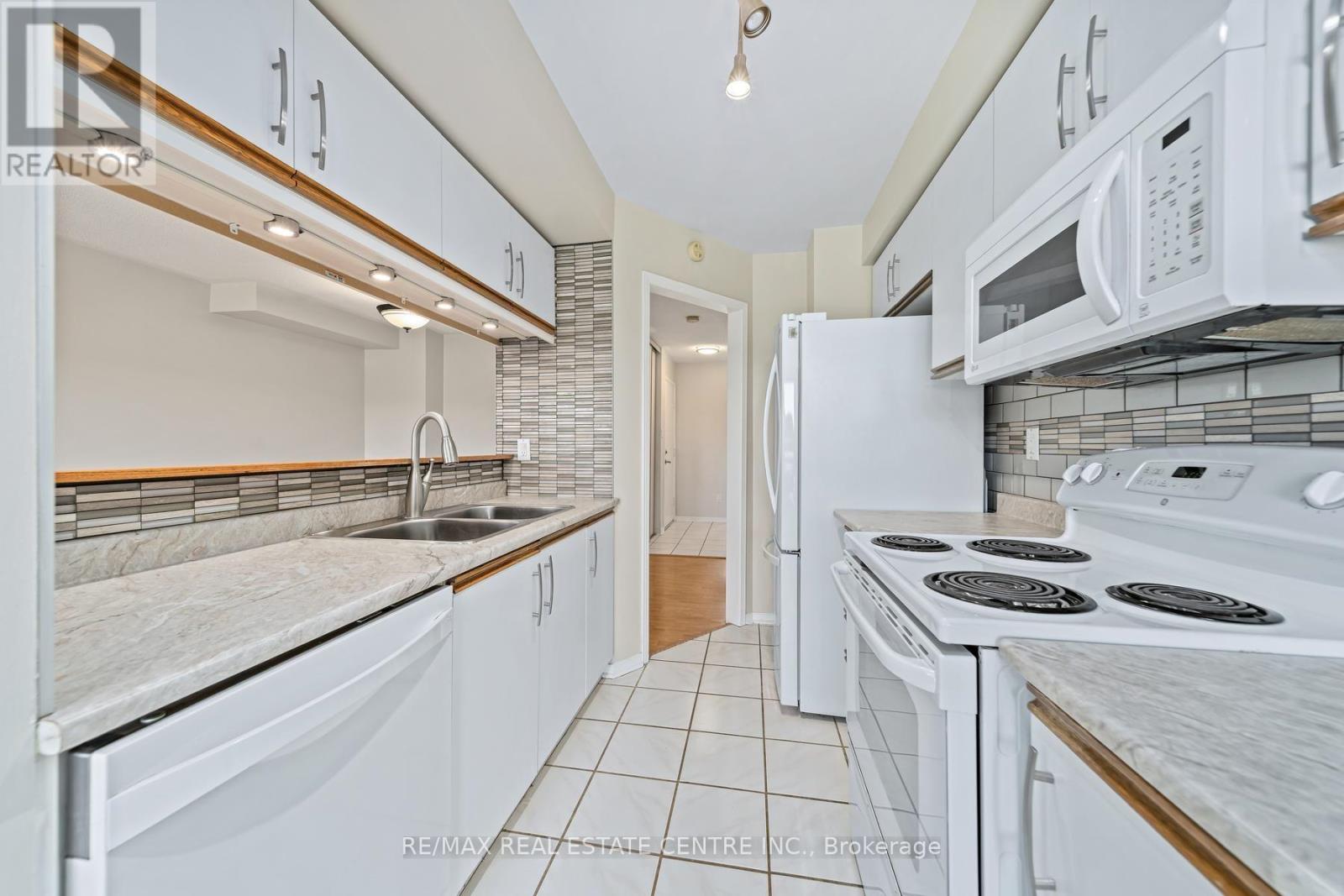97 - 59 Corey Circle, Halton Hills (Georgetown), Ontario  L7G 5L7 - Photo 9 - W14111296