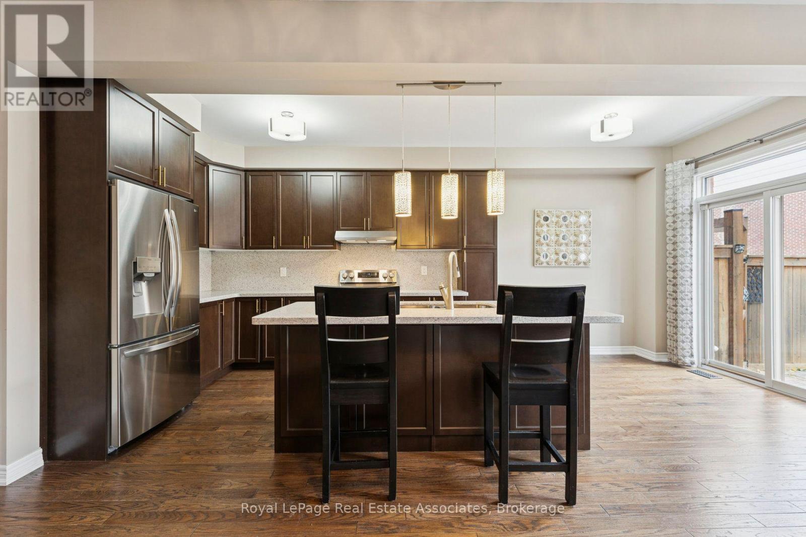 12 Diamond Leaf Lane, Halton Hills (Georgetown), Ontario  L7G 0G7 - Photo 5 - W14111852