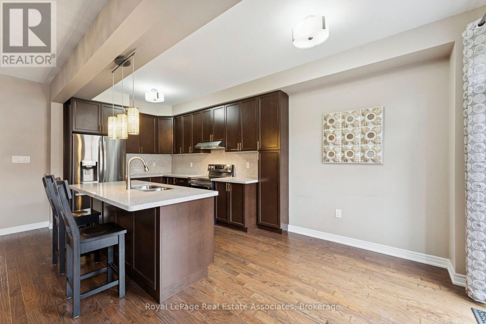 12 Diamond Leaf Lane, Halton Hills (Georgetown), Ontario  L7G 0G7 - Photo 6 - W14111852