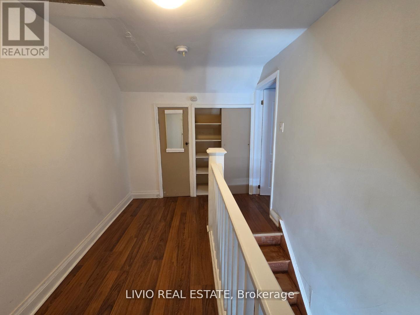 323 Queen Street E, Halton Hills (Ac Acton), Ontario  L7J 1R1 - Photo 7 - W14111996