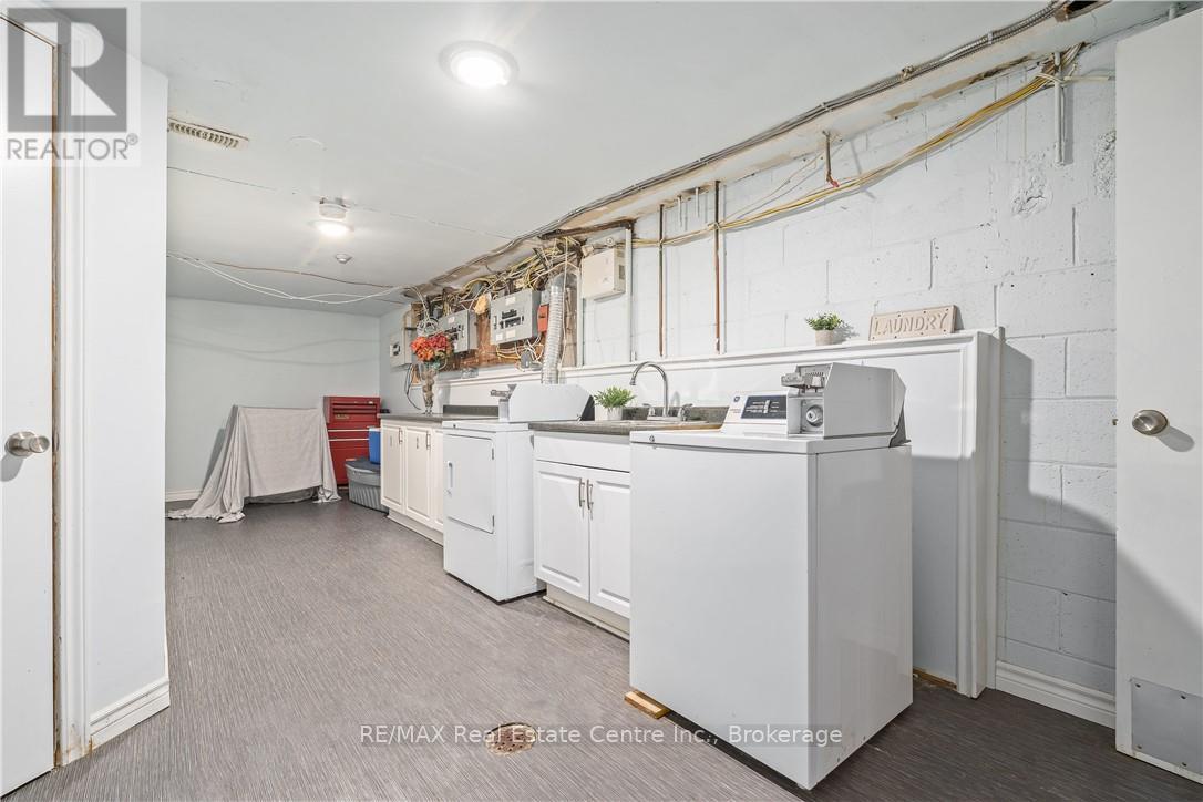 17 Academy Road, Halton Hills (Georgetown), Ontario  L7G 3N7 - Photo 7 - W14112778