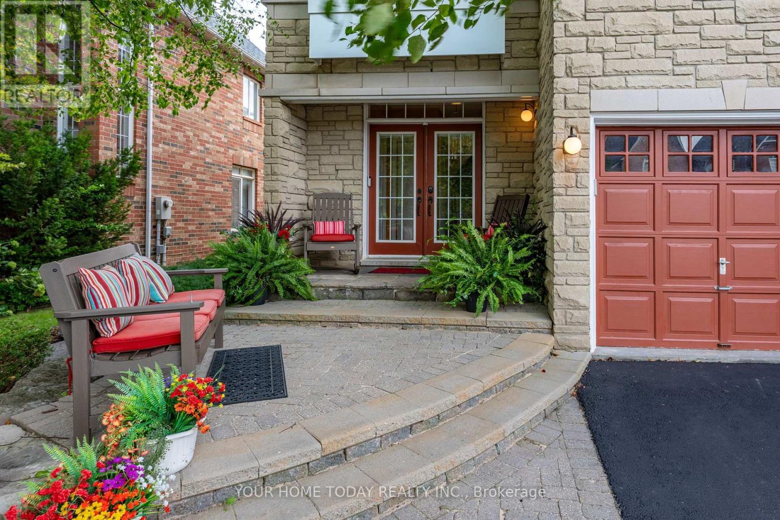 127 Miller Drive, Halton Hills (Georgetown), Ontario  L7G 5Y1 - Photo 4 - W14112674