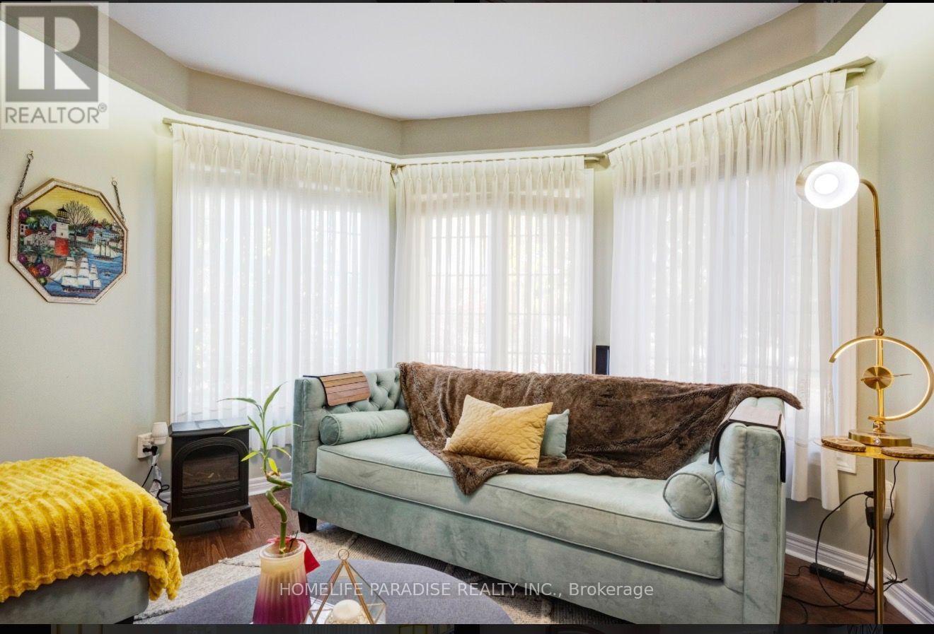 11 Oak Street, Halton Hills (Georgetown), Ontario  L7G 5T7 - Photo 17 - W14115294