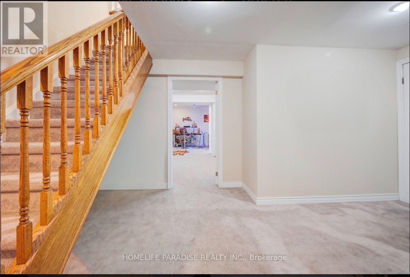 11 Oak Street, Halton Hills (Georgetown), Ontario  L7G 5T7 - Photo 3 - W14115294