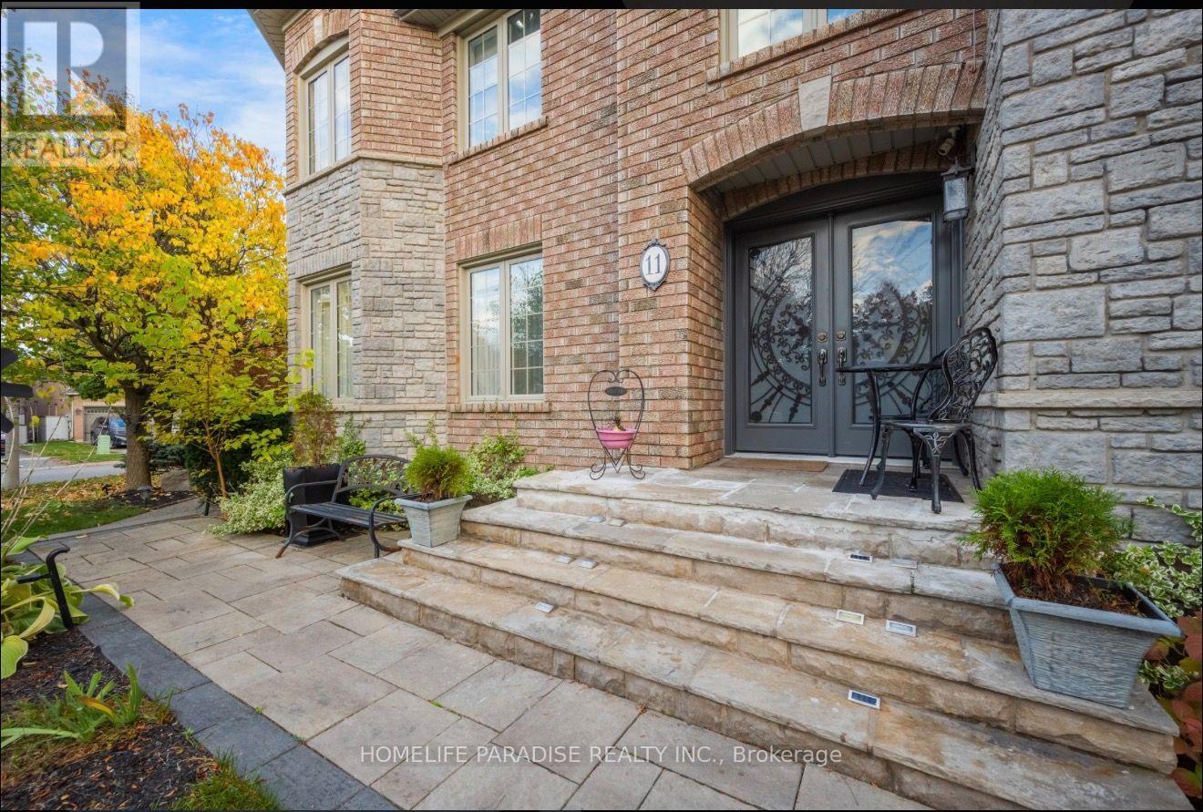 11 Oak Street, Halton Hills (Georgetown), Ontario  L7G 5T7 - Photo 8 - W14115294