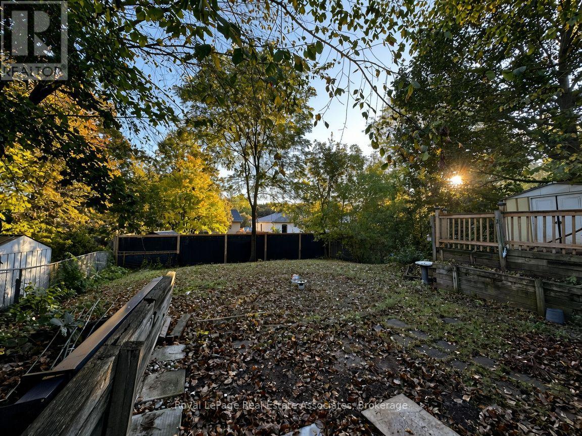 Upper - 10 Elizabeth Street, Halton Hills (Georgetown), Ontario  L7G 3K2 - Photo 14 - W14121140
