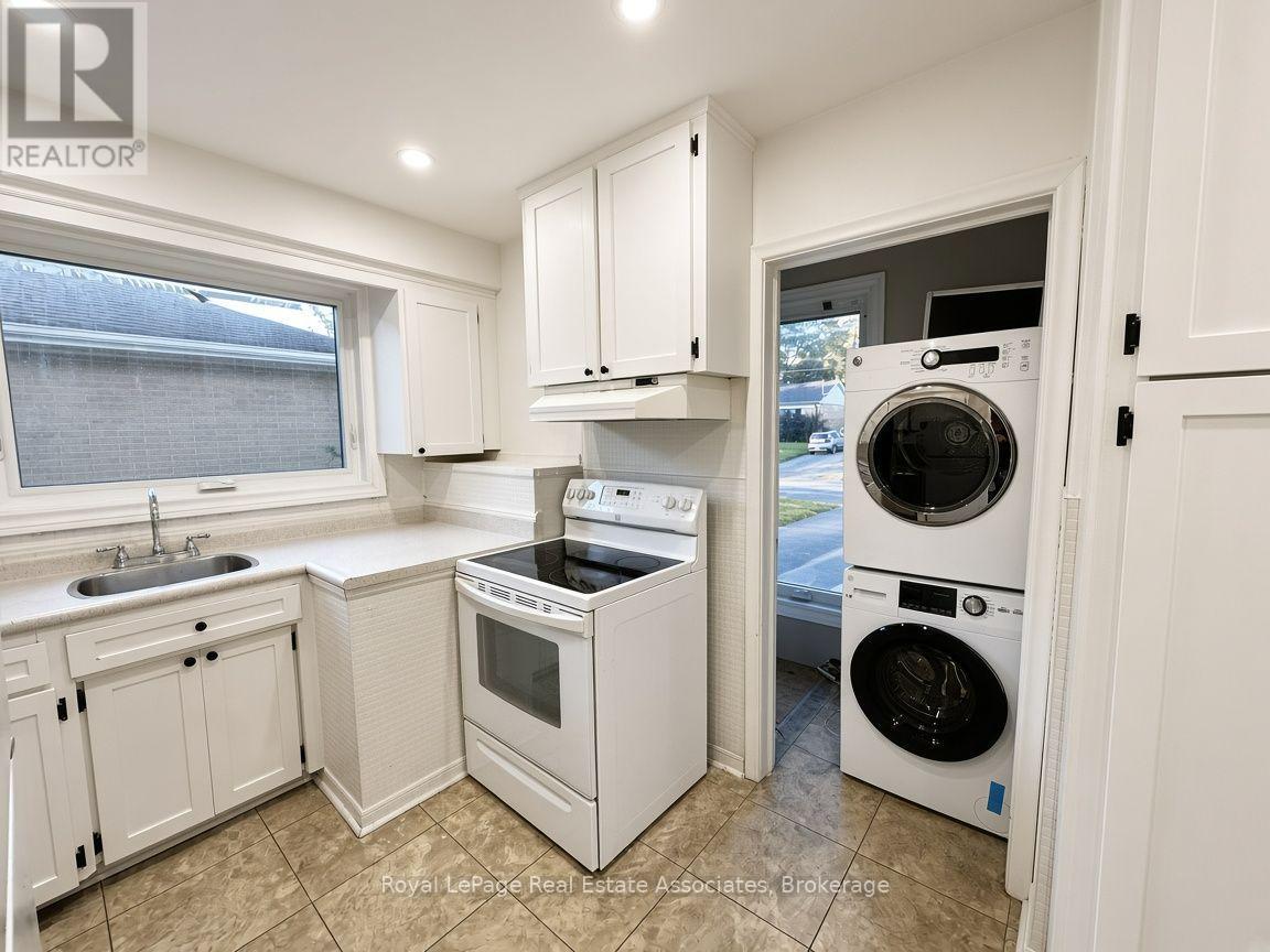 Upper - 10 Elizabeth Street, Halton Hills (Georgetown), Ontario  L7G 3K2 - Photo 5 - W14121140