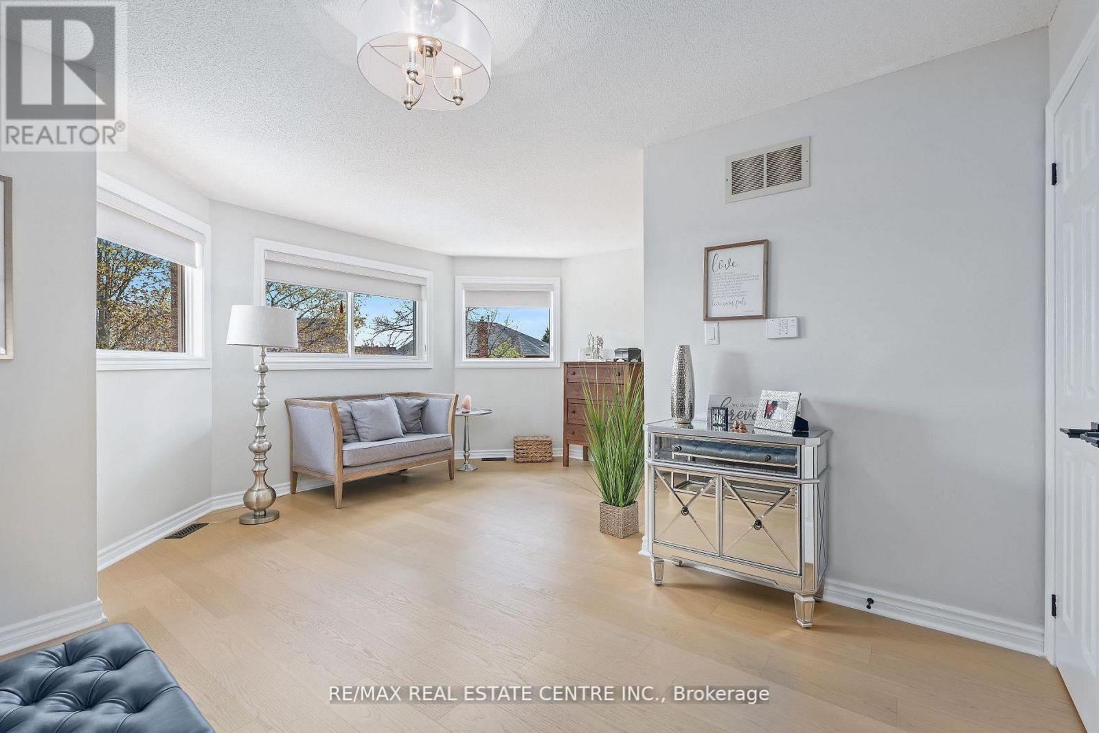 20 Nixon Crescent, Halton Hills (Georgetown), Ontario  L7G 5K2 - Photo 13 - W14121378