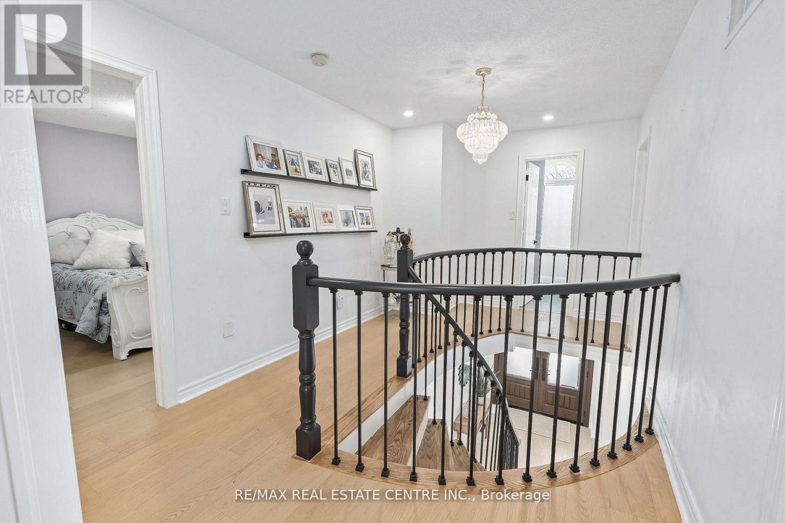 20 Nixon Crescent, Halton Hills (Georgetown), Ontario  L7G 5K2 - Photo 14 - W14121378