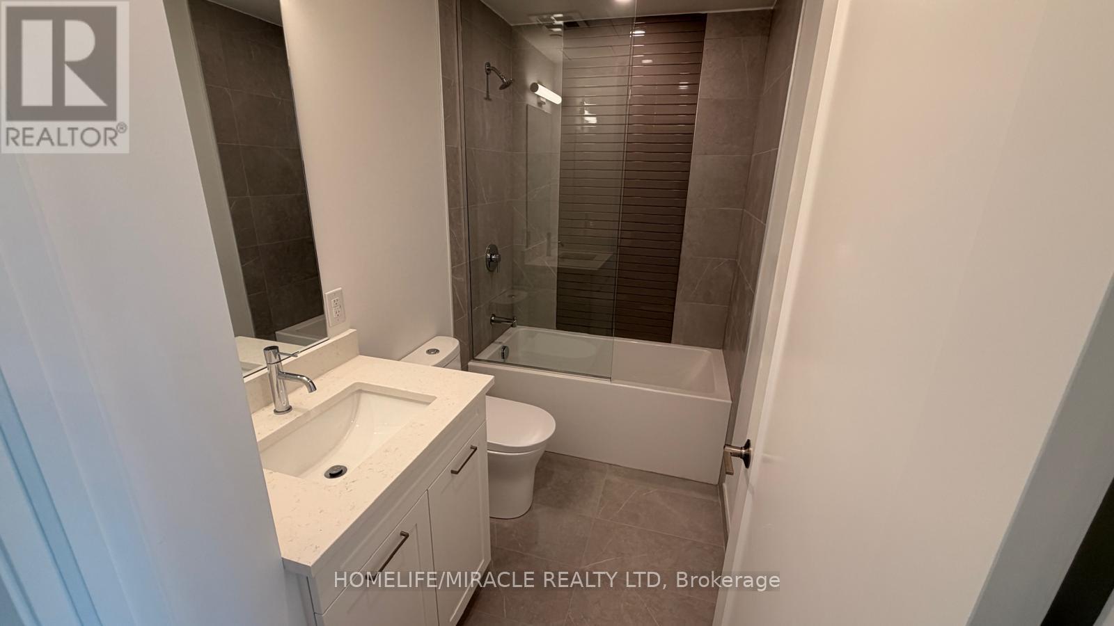 318 - 26 Mill Street, Halton Hills (Georgetown), Ontario  L7G 2H7 - Photo 3 - W14122674