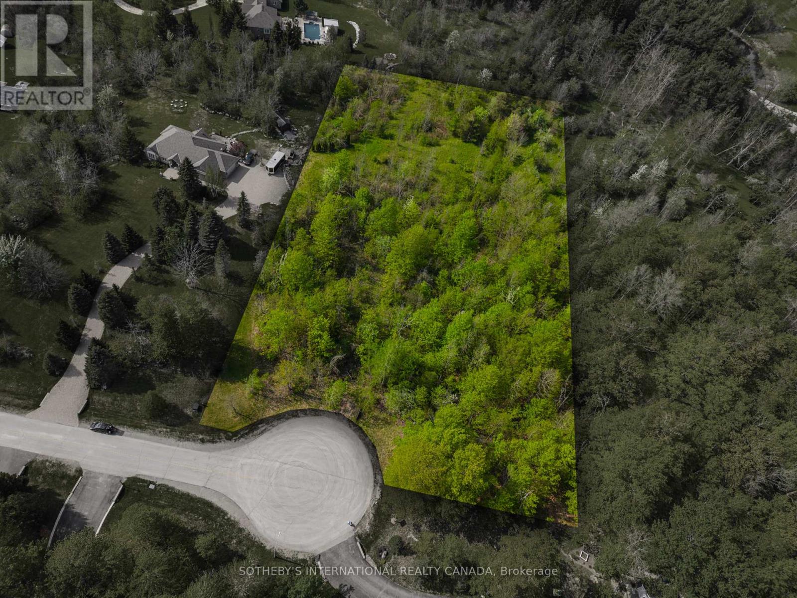 15 Morgan Drive, Halton Hills (Rural Halton Hills), Ontario  L7J 2L7 - Photo 1 - W14124962