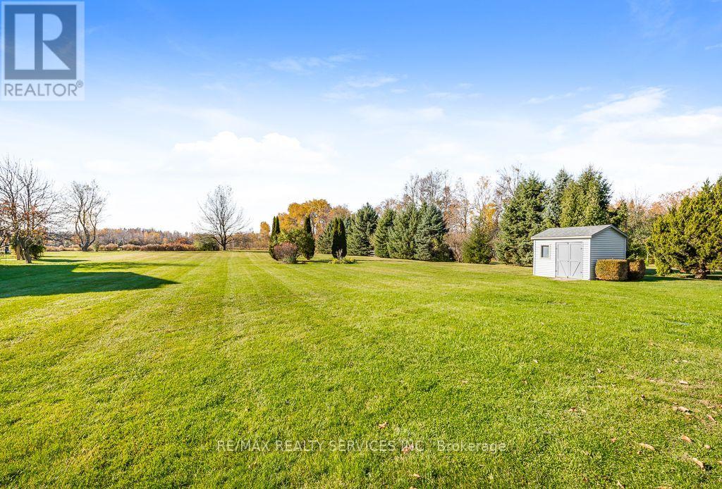 12 Southwinds Drive, Halton Hills (Rural Halton Hills), Ontario  L0P 1H0 - Photo 11 - W14125170