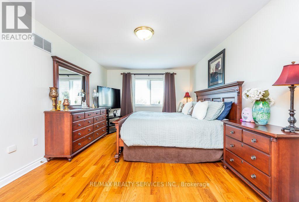 12 Southwinds Drive, Halton Hills (Rural Halton Hills), Ontario  L0P 1H0 - Photo 17 - W14125170