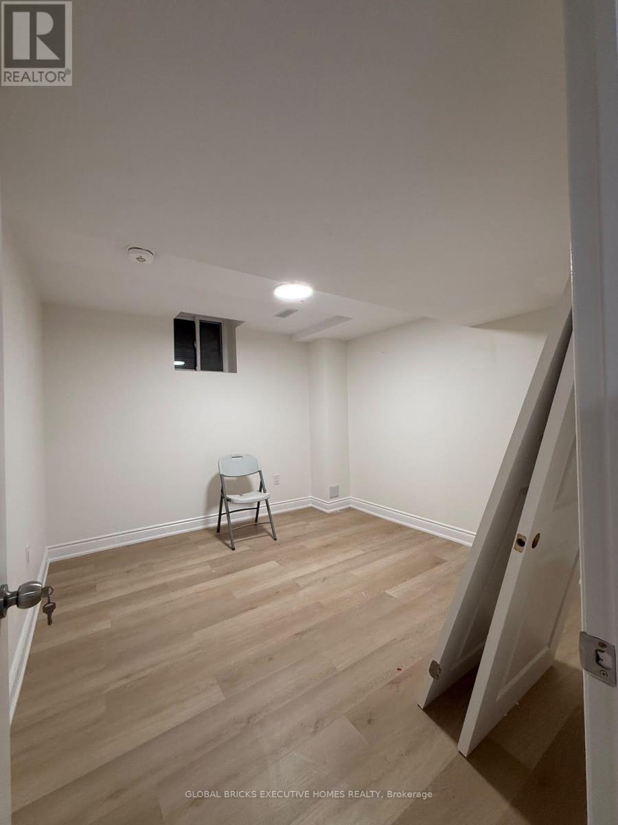 93 Donald Stewart Road E, Brampton (Northwest Brampton), Ontario  L7J 5J1 - Photo 10 - W14130278