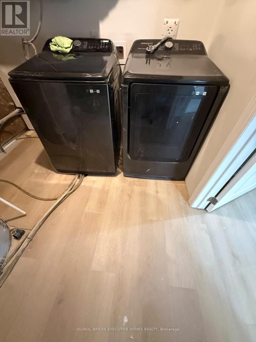 93 Donald Stewart Road E, Brampton (Northwest Brampton), Ontario  L7J 5J1 - Photo 14 - W14130278