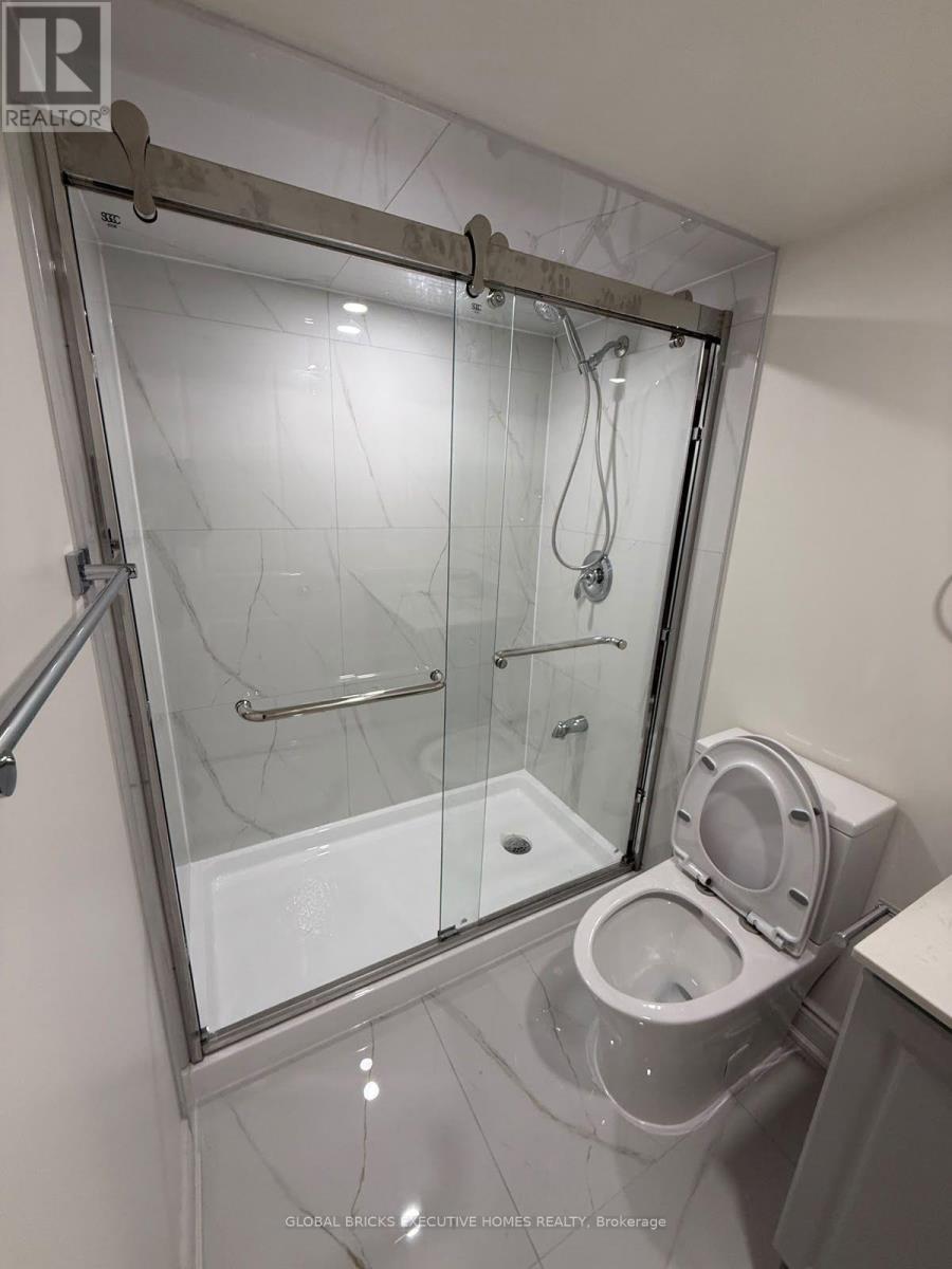93 Donald Stewart Road E, Brampton (Northwest Brampton), Ontario  L7J 5J1 - Photo 9 - W14130278