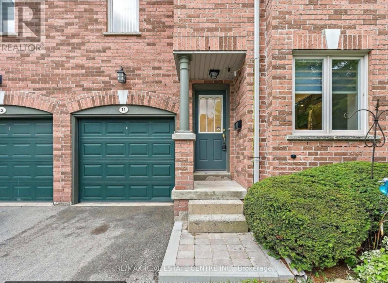 11 - 76 River Drive, Halton Hills (Georgetown), Ontario  L7G 2J2 - Photo 2 - W14130922