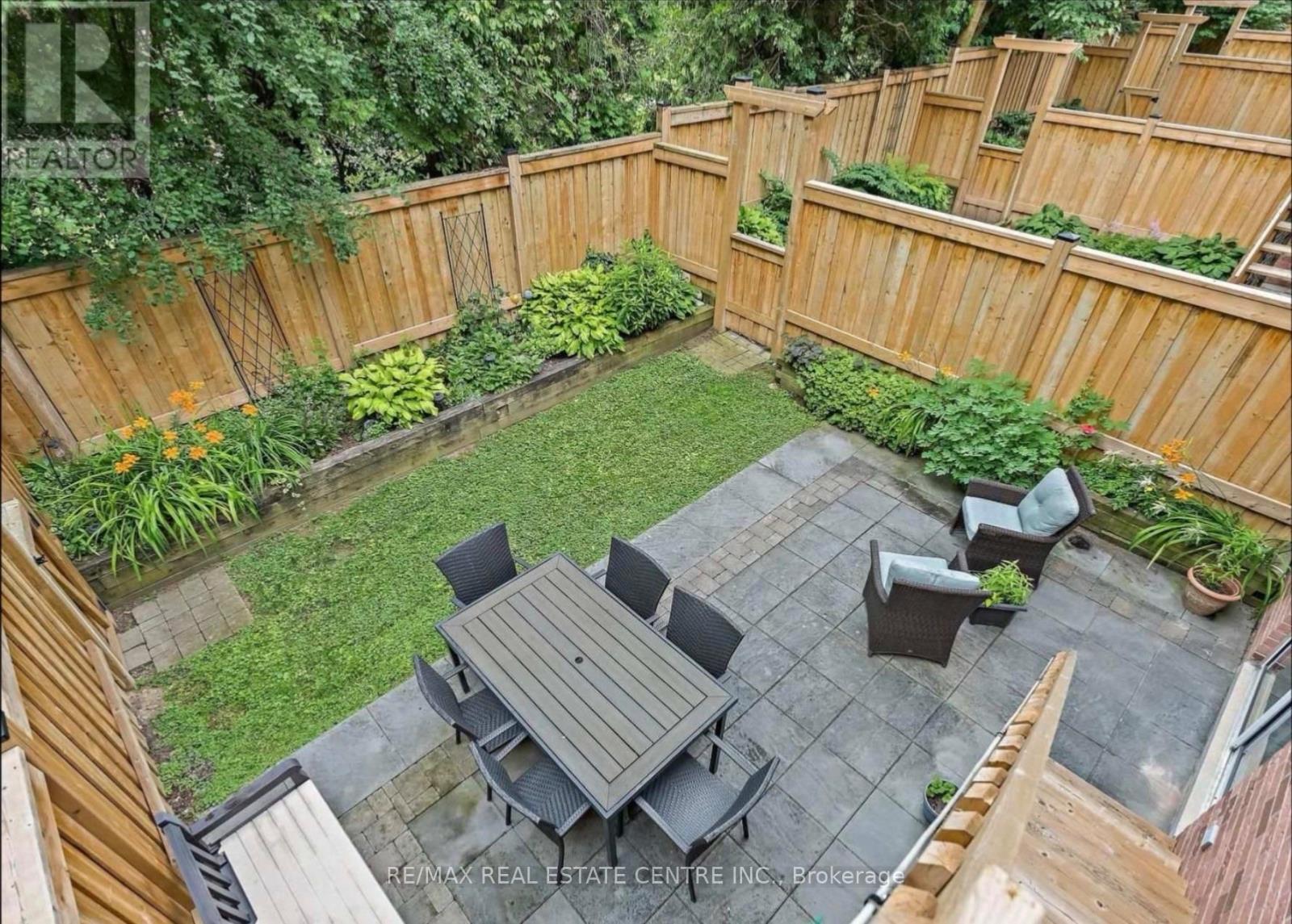 11 - 76 River Drive, Halton Hills (Georgetown), Ontario  L7G 2J2 - Photo 28 - W14130922