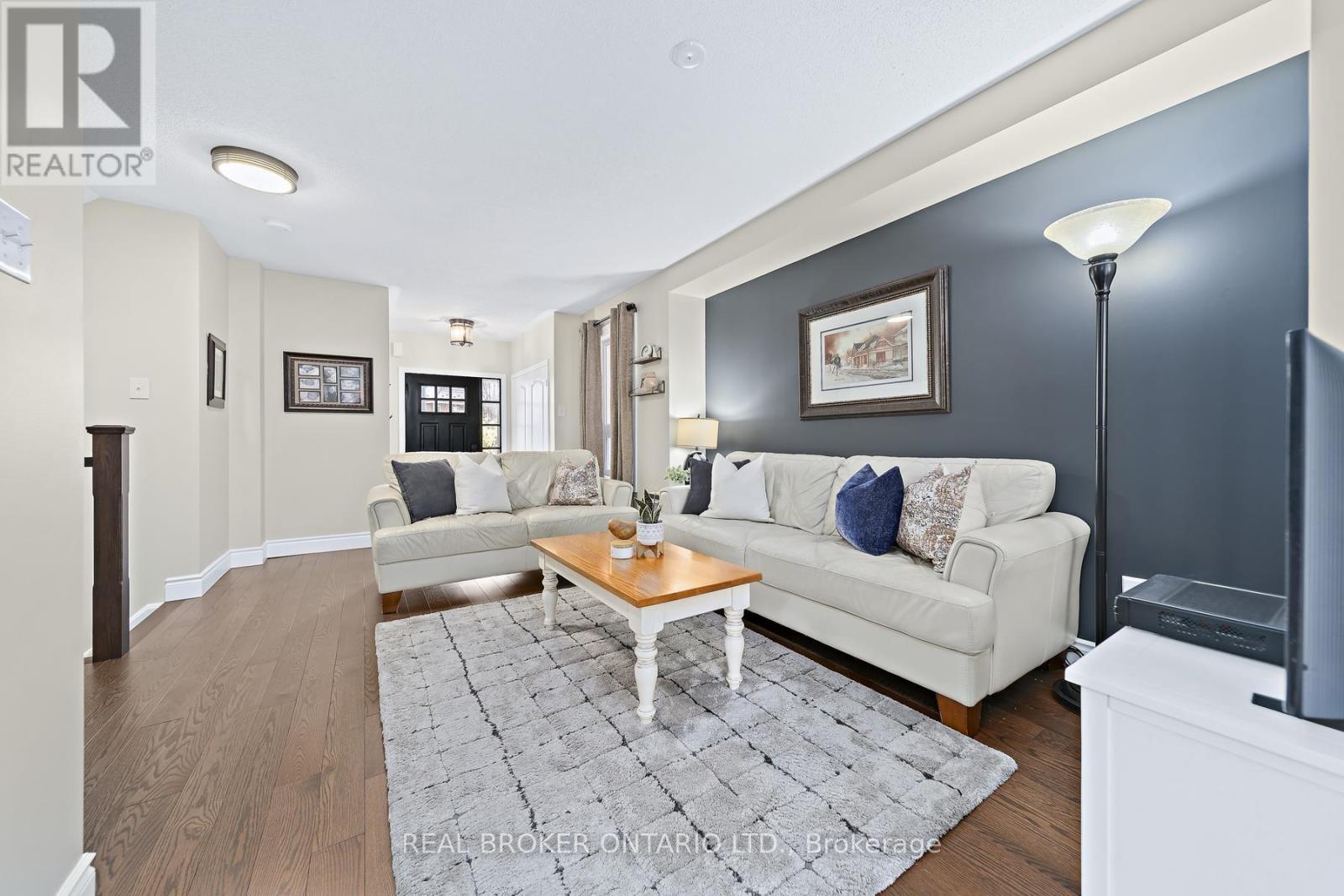 45 Woodcote Crescent, Halton Hills (Georgetown), Ontario  L7G 6M1 - Photo 5 - W14132676
