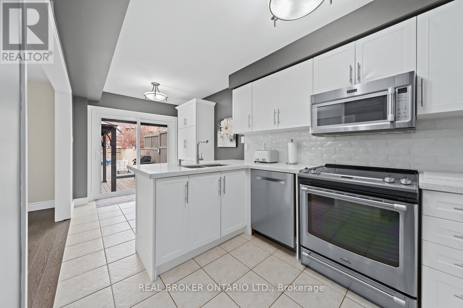 45 Woodcote Crescent, Halton Hills (Georgetown), Ontario  L7G 6M1 - Photo 9 - W14132676