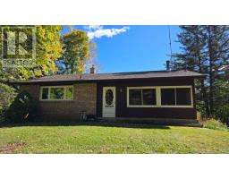 <div class="price">$899,900</div> 4202 15 Side Road, Milton (Na Rural Nassagaweya)<br><div style="margin-bottom:8px;"><small>Royal LePage Meadowtowne Realty Inc.</small></div><div class='bed_bath'>3 Bed | 1 Bath</div>